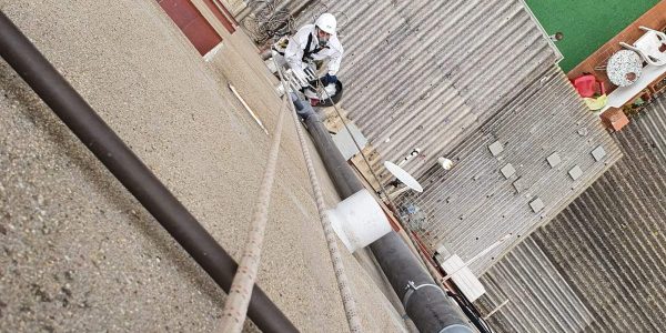 SUSTITUCION-DE-BAJANTES-DE-FIBROCEMENTO-POR-PVC-CON-TRABAJOS-VERTICALES